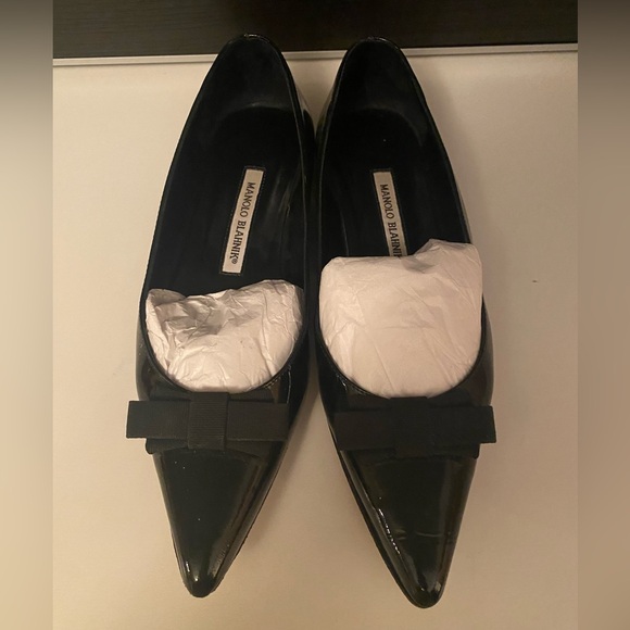 Manolo Blahnik Black Patent Leather Elegant Bow Tie Flat Slip-on Shoes 38 - Picture 1 of 6